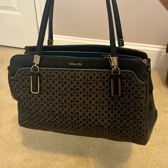 Coach Handbag, in great condition! - Picture 3 of 6